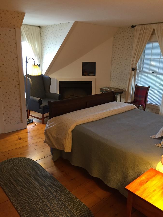 Applebutter Inn Bed & Breakfast Вудсток Экстерьер фото